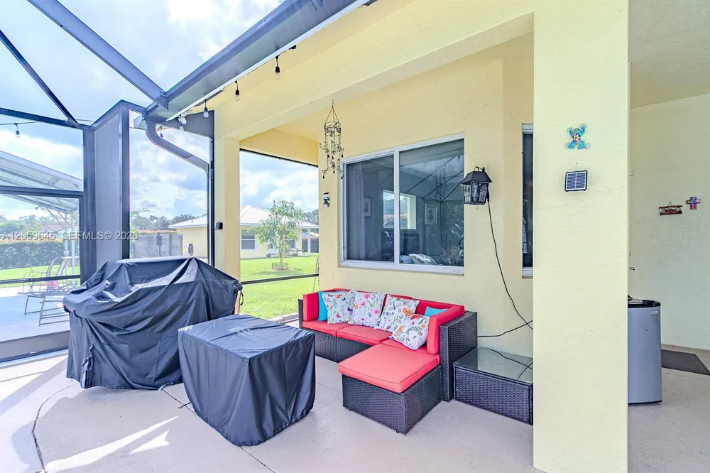 374 Parker St NE Lake Placid, FL 33852