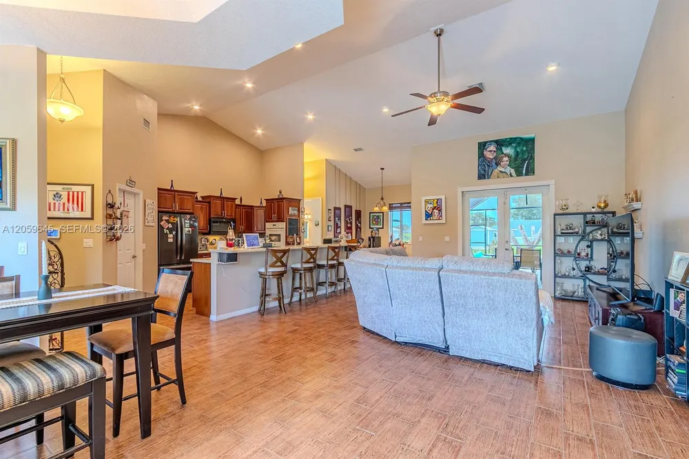 374 Parker St NE Lake Placid, FL 33852