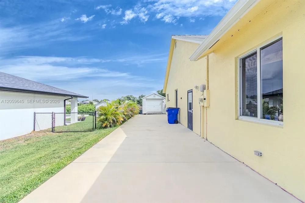374 Parker St NE Lake Placid, FL 33852