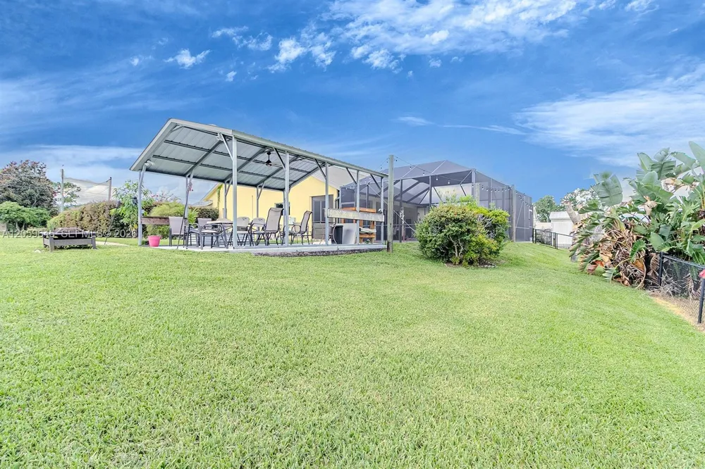 374 Parker St NE Lake Placid, FL 33852
