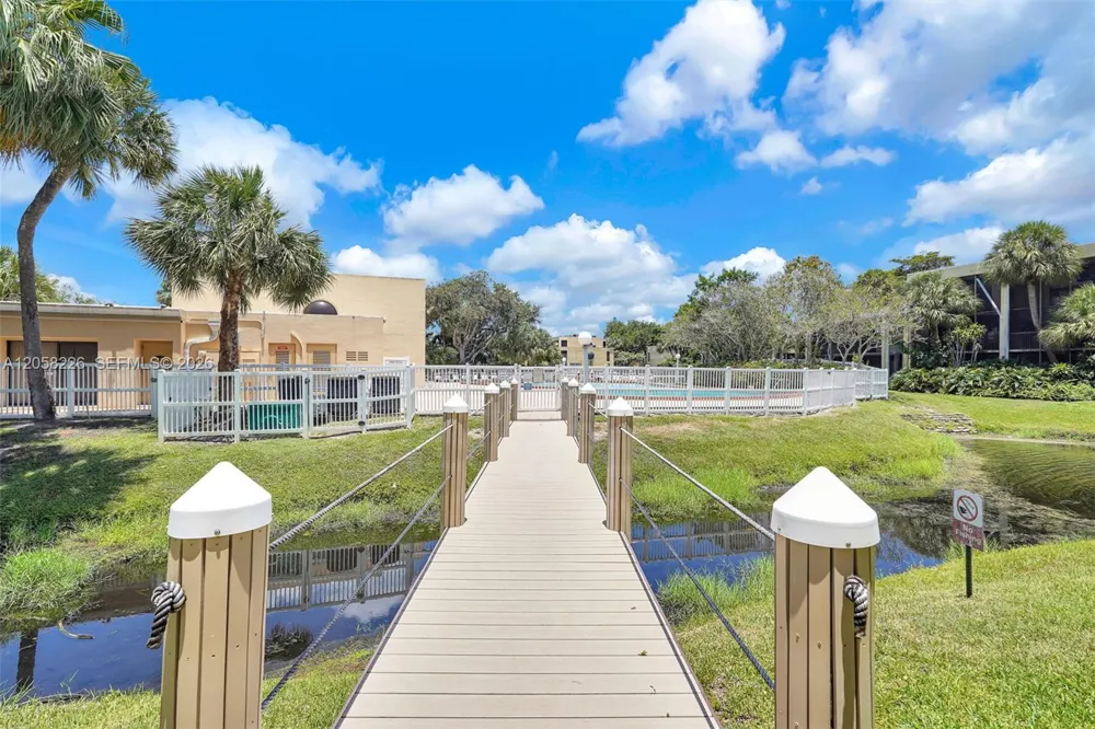 2811 SW 87th Ter #1201 Davie, FL 33328