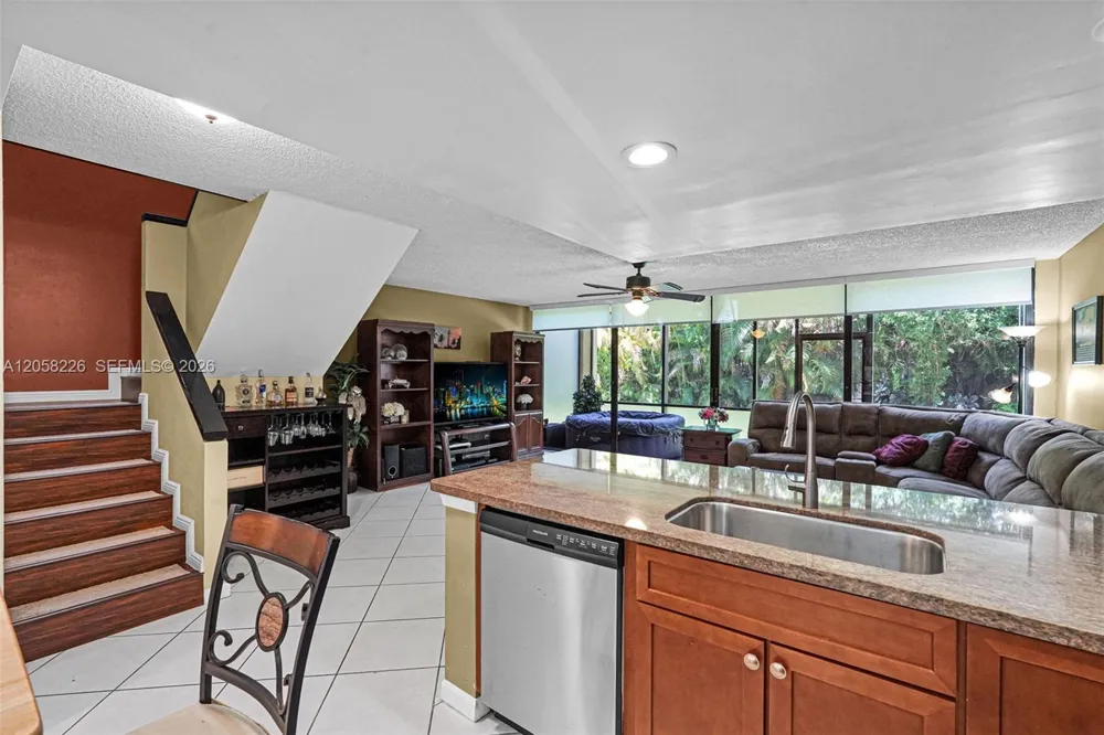2811 SW 87th Ter #1201 Davie, FL 33328
