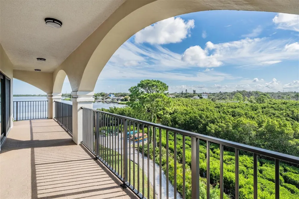243 MARINER DRIVE #243 Tarpon Springs, FL 34689