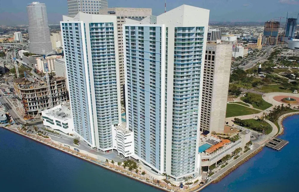 325 S Biscayne Blvd #3314 Miami, FL 33131