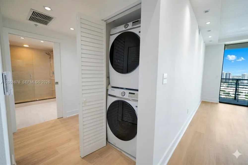 325 S Biscayne Blvd #3314 Miami, FL 33131