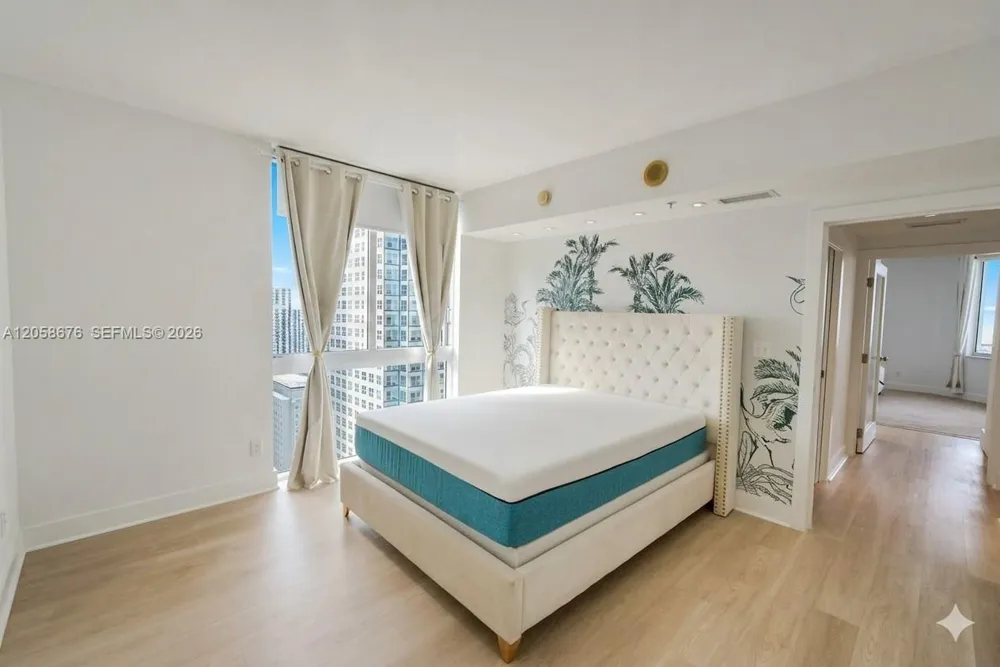 325 S Biscayne Blvd #3314 Miami, FL 33131