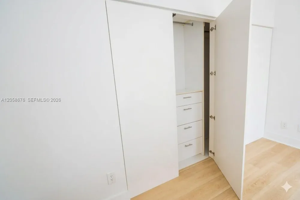 325 S Biscayne Blvd #3314 Miami, FL 33131