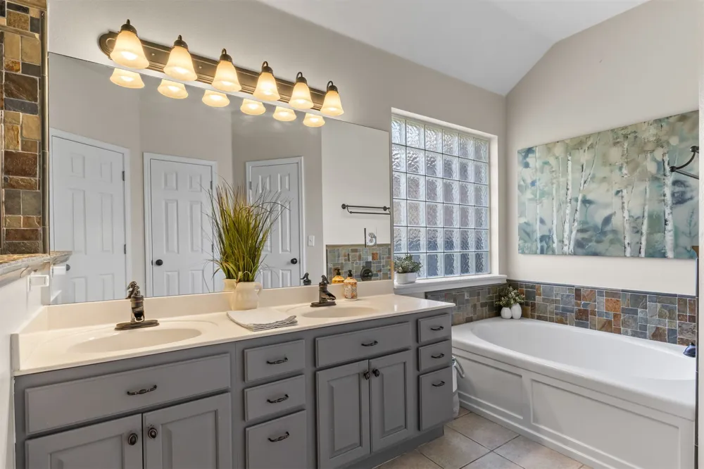 14908 E 88th Street Owasso, OK 74055