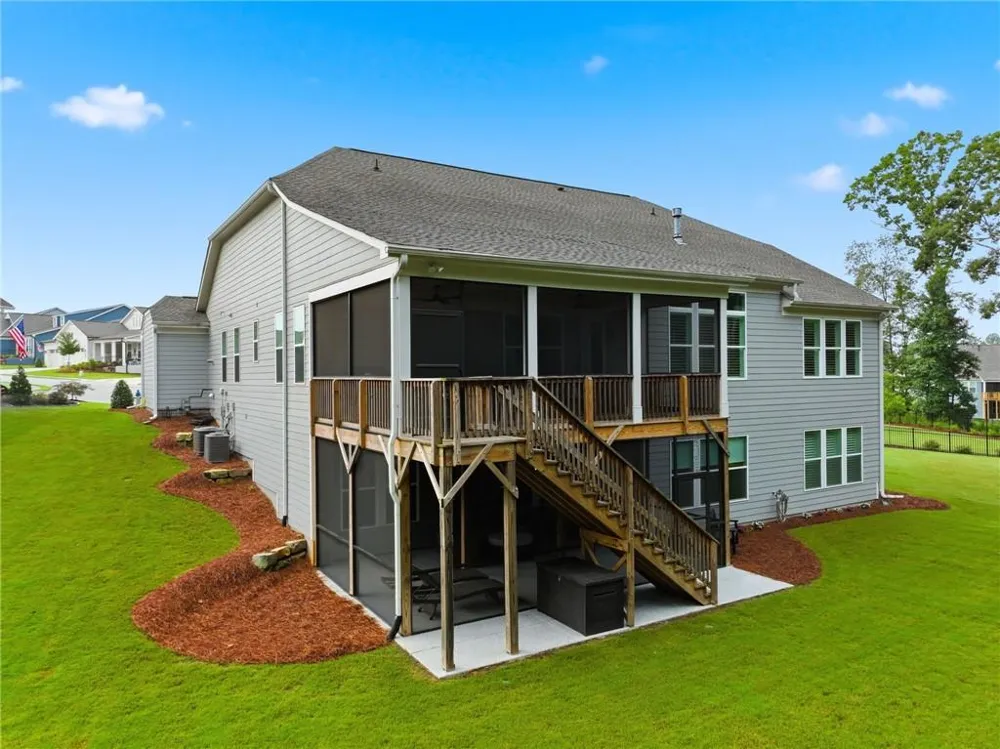 386 Kentucky Court Hoschton, GA 30548