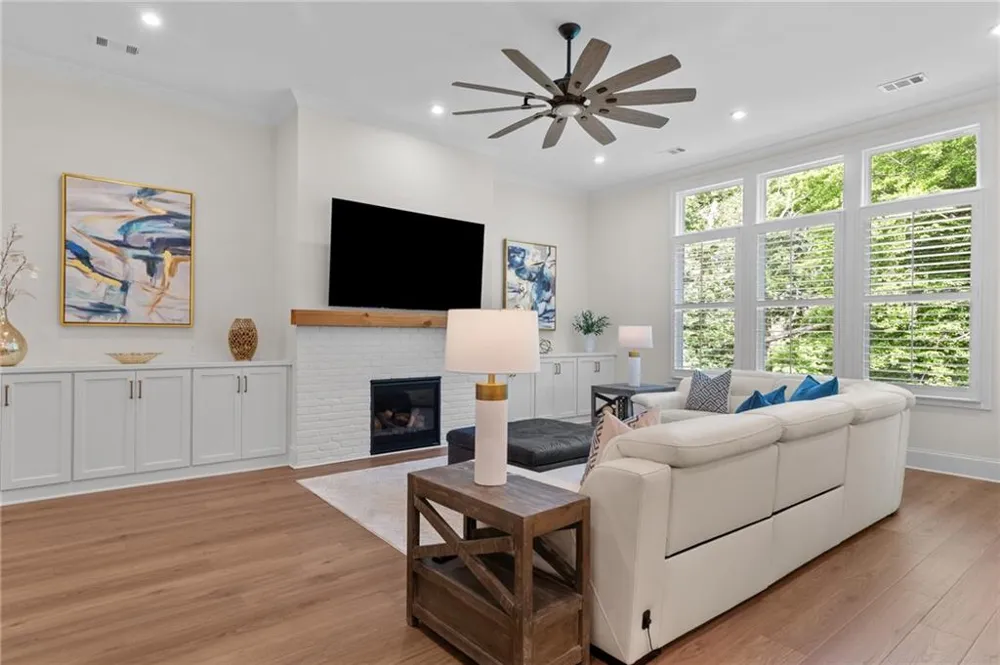 386 Kentucky Court Hoschton, GA 30548