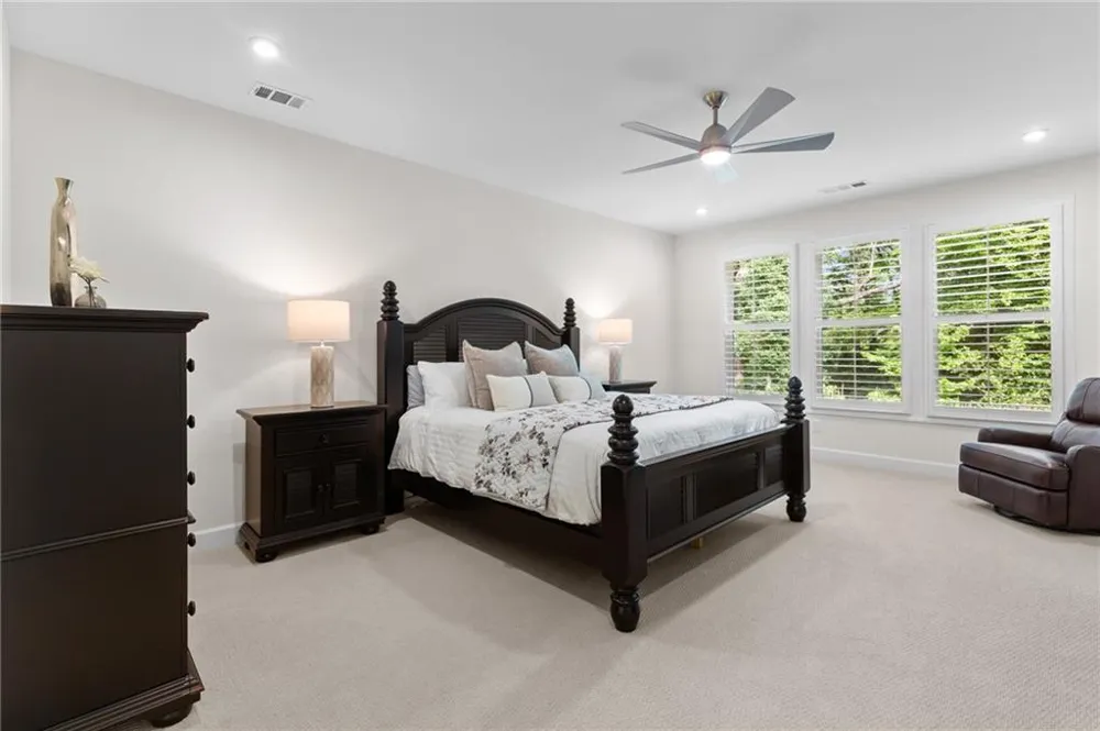 386 Kentucky Court Hoschton, GA 30548