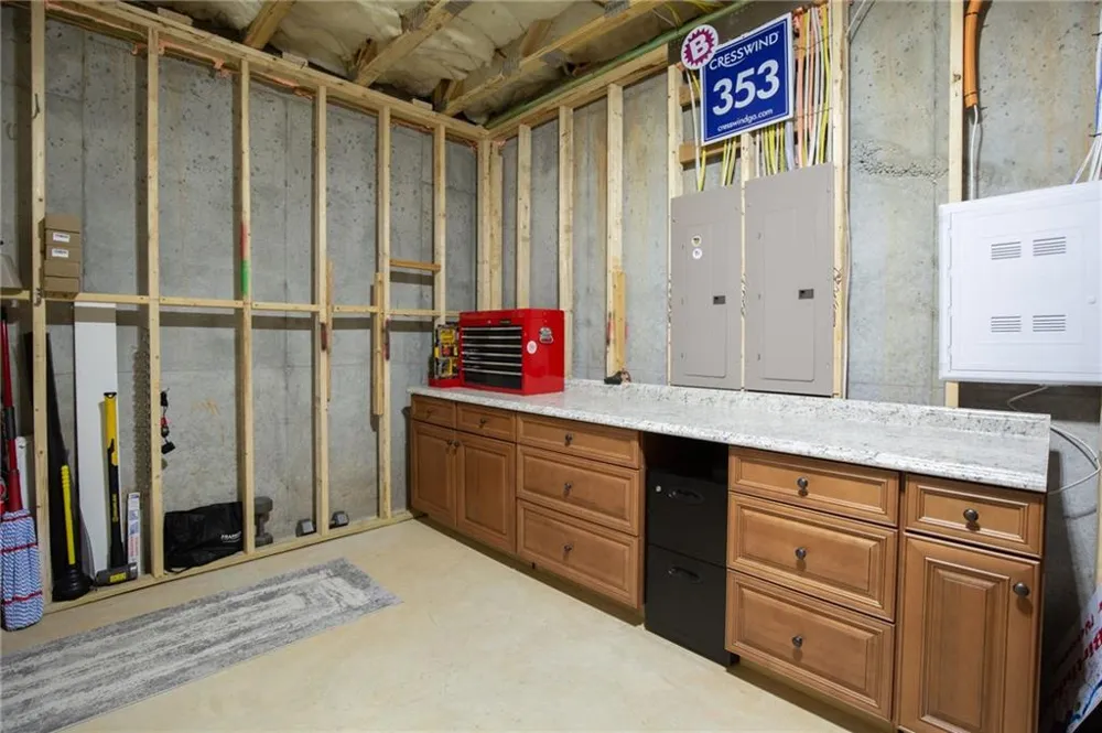 386 Kentucky Court Hoschton, GA 30548