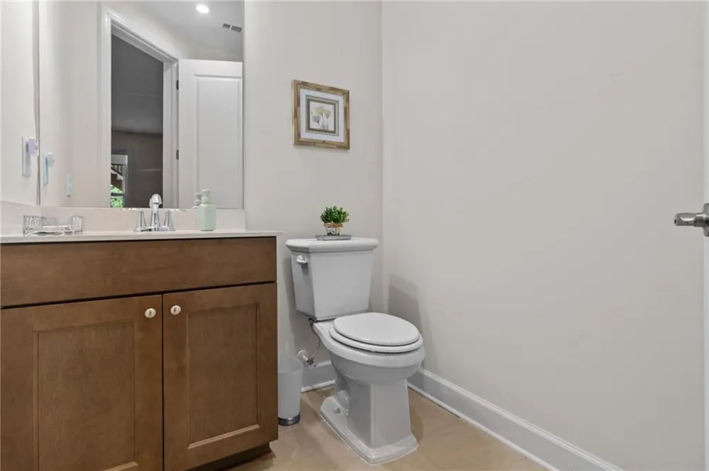 386 Kentucky Court Hoschton, GA 30548