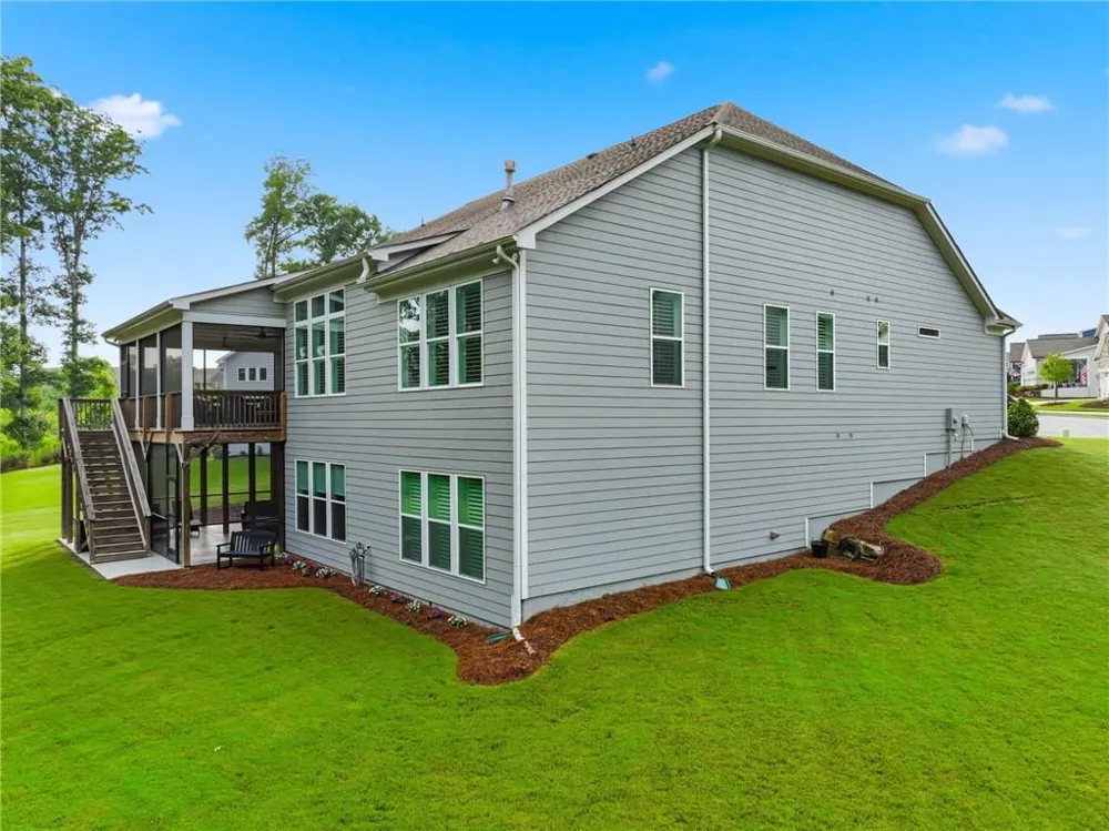 386 Kentucky Court Hoschton, GA 30548