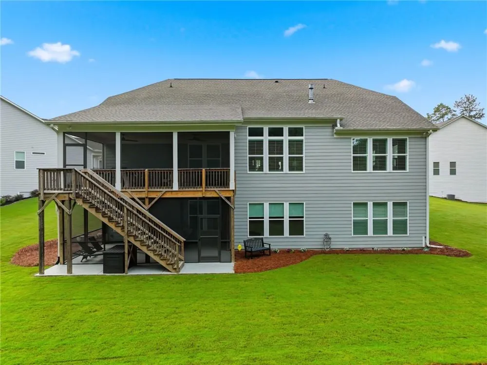 386 Kentucky Court Hoschton, GA 30548