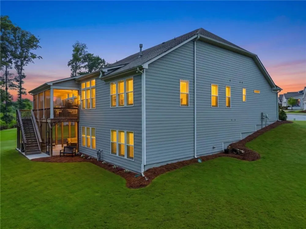 386 Kentucky Court Hoschton, GA 30548