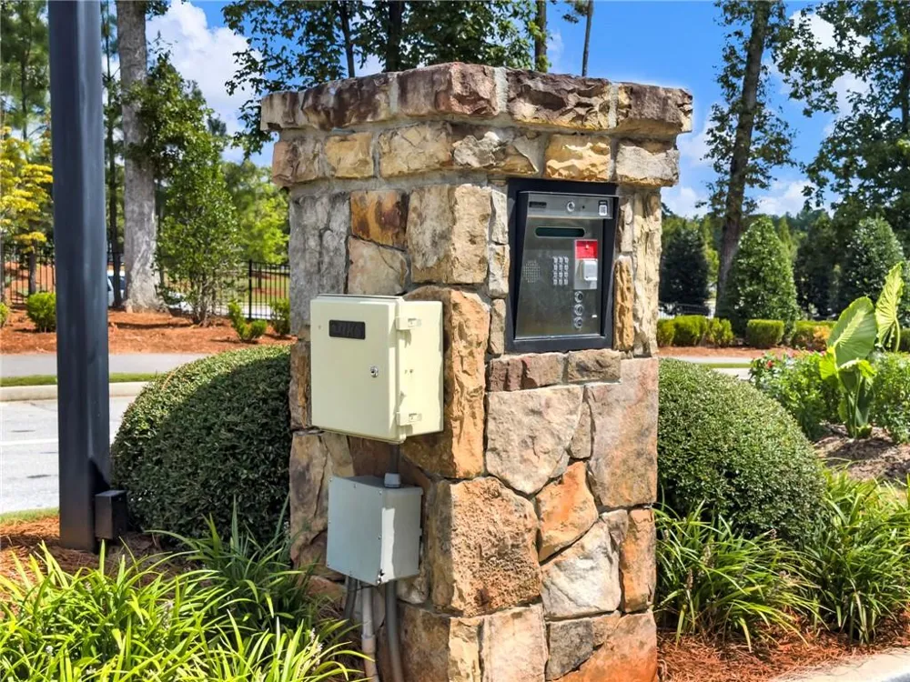 386 Kentucky Court Hoschton, GA 30548