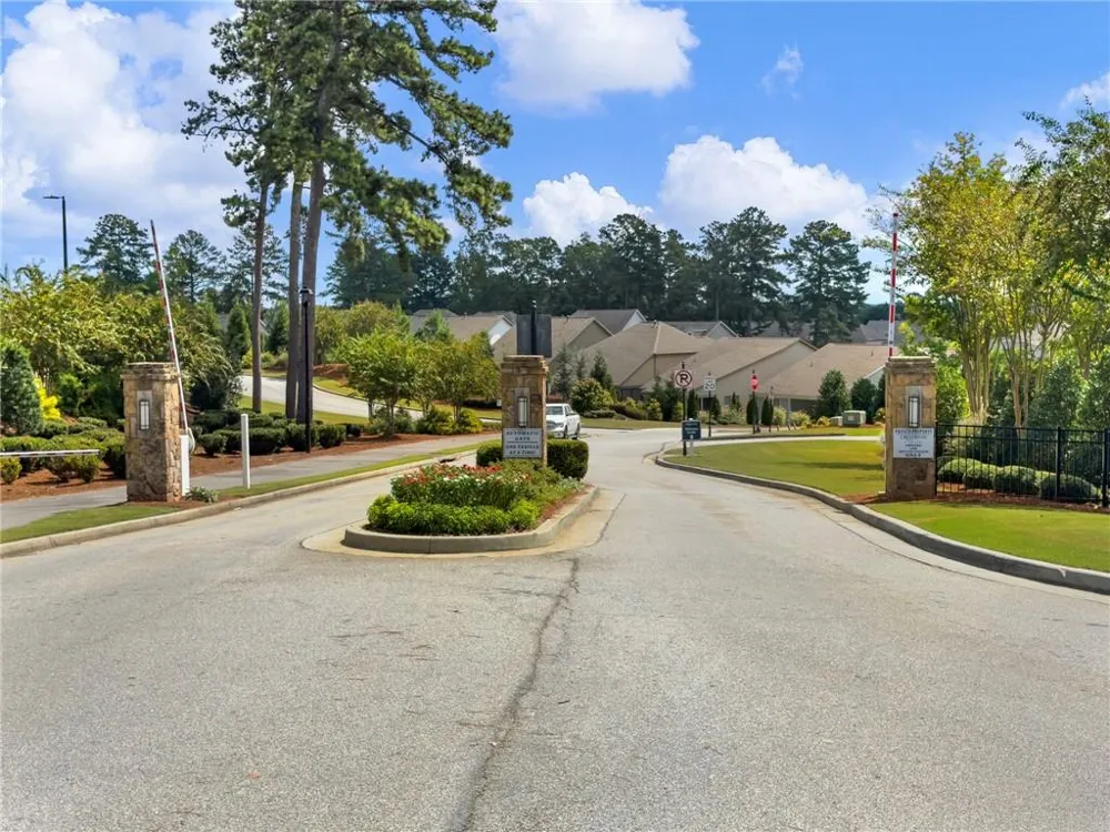 386 Kentucky Court Hoschton, GA 30548