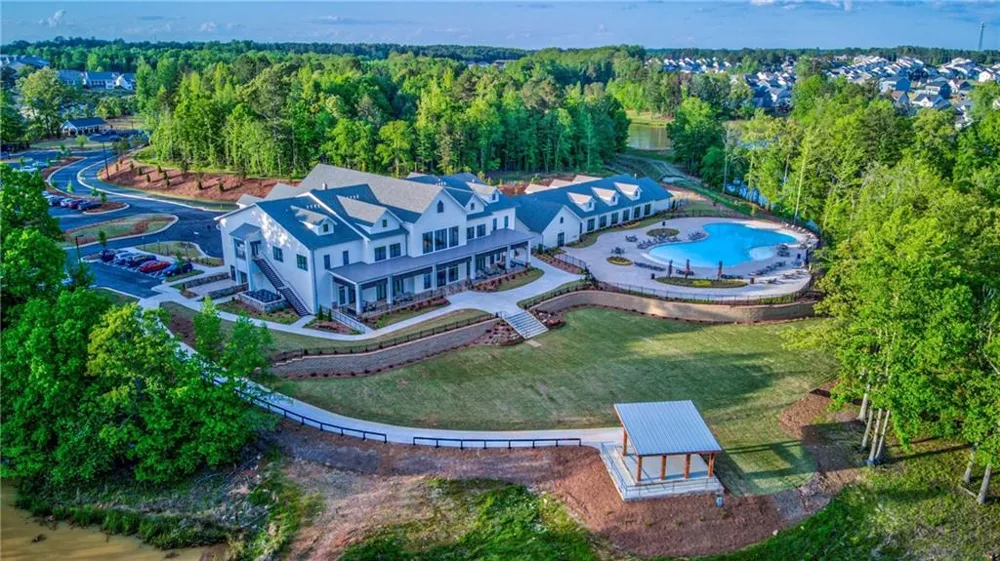 386 Kentucky Court Hoschton, GA 30548