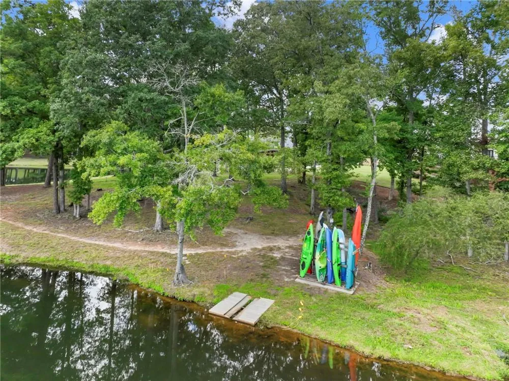 386 Kentucky Court Hoschton, GA 30548