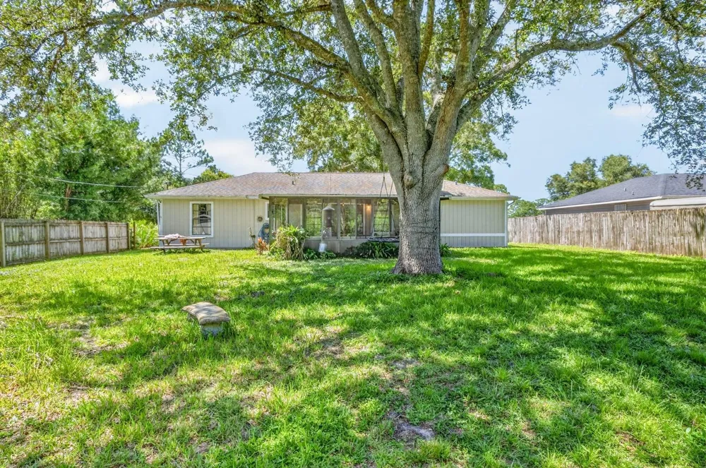 1034 UTAH STREET SE Palm Bay, FL 32909