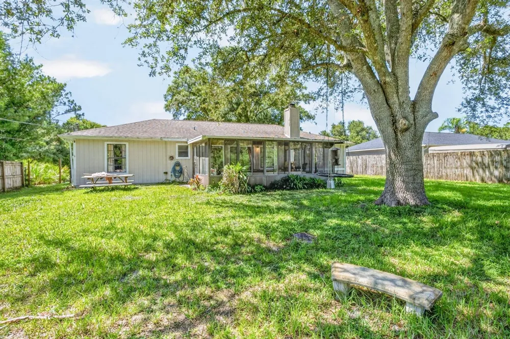 1034 UTAH STREET SE Palm Bay, FL 32909