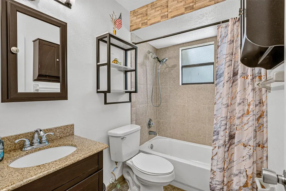 1034 UTAH STREET SE Palm Bay, FL 32909