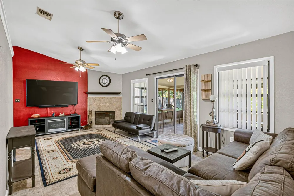 1034 UTAH STREET SE Palm Bay, FL 32909