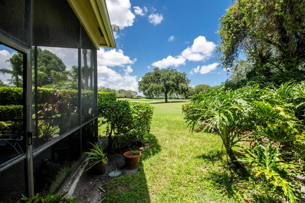 4557 Barclay Fair Way Lake Worth, FL 33449
