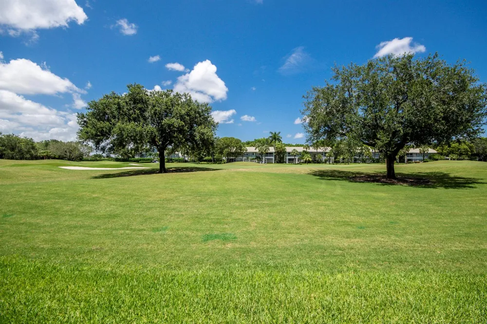 4557 Barclay Fair Way Lake Worth, FL 33449