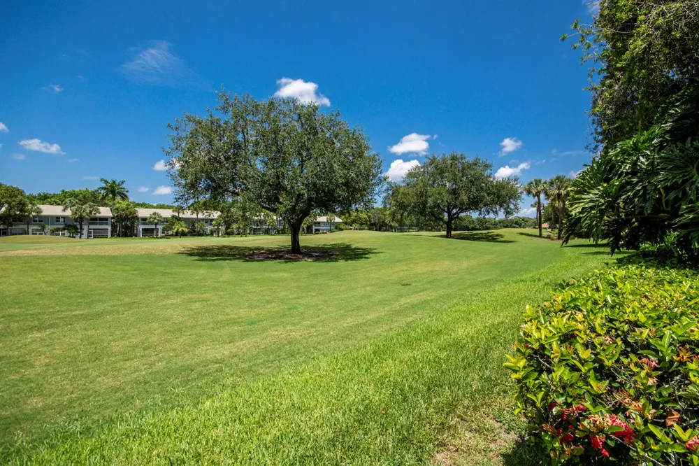 4557 Barclay Fair Way Lake Worth, FL 33449