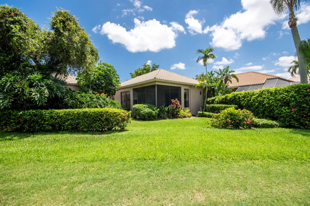 4557 Barclay Fair Way Lake Worth, FL 33449