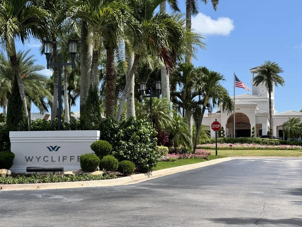 4557 Barclay Fair Way Lake Worth, FL 33449