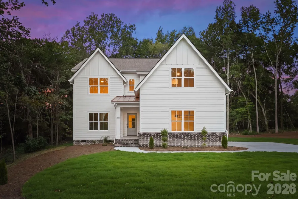 2311 Chateau Court Matthews, NC 28105