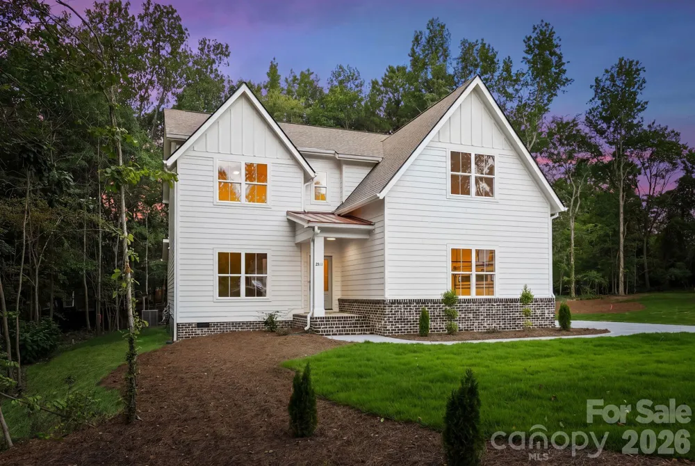 2311 Chateau Court Matthews, NC 28105