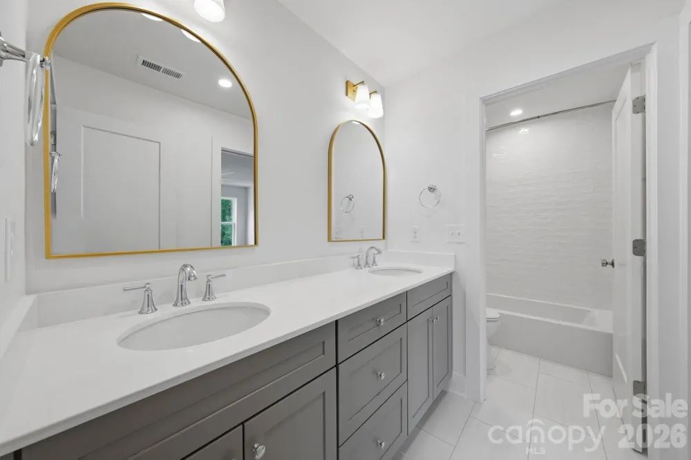 2311 Chateau Court Matthews, NC 28105