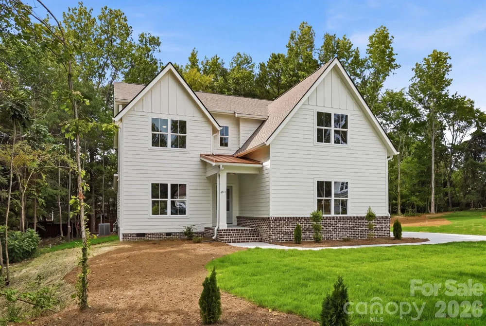 2311 Chateau Court Matthews, NC 28105
