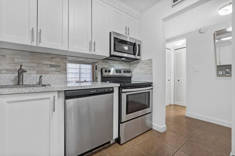 8280 SW 24TH STREET #7210 North Lauderdale, FL 33068
