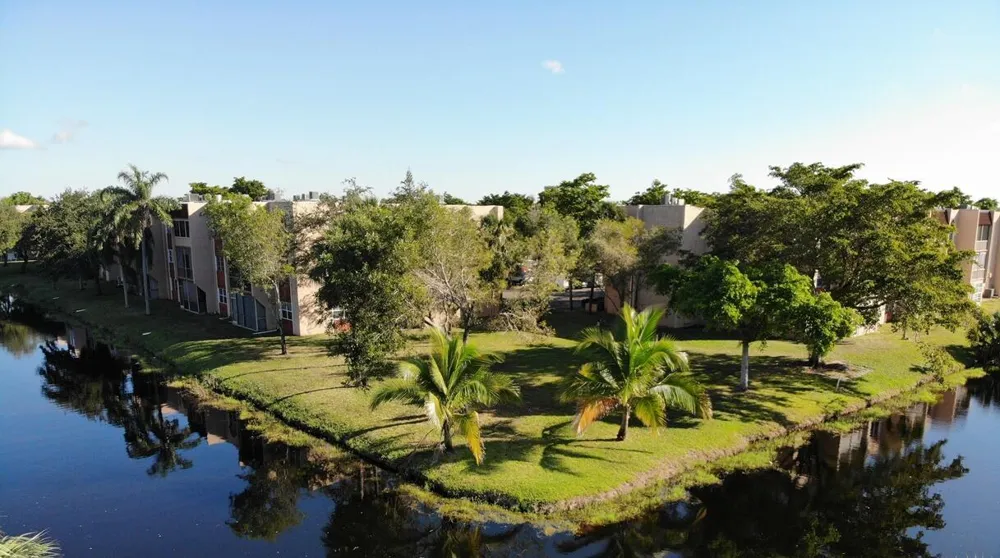 8280 SW 24TH STREET #7210 North Lauderdale, FL 33068