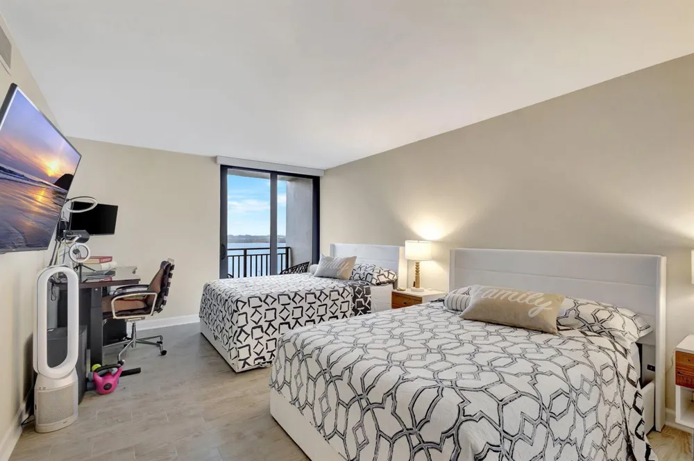 5460 Ocean Drive #7C Singer Island, FL 33404