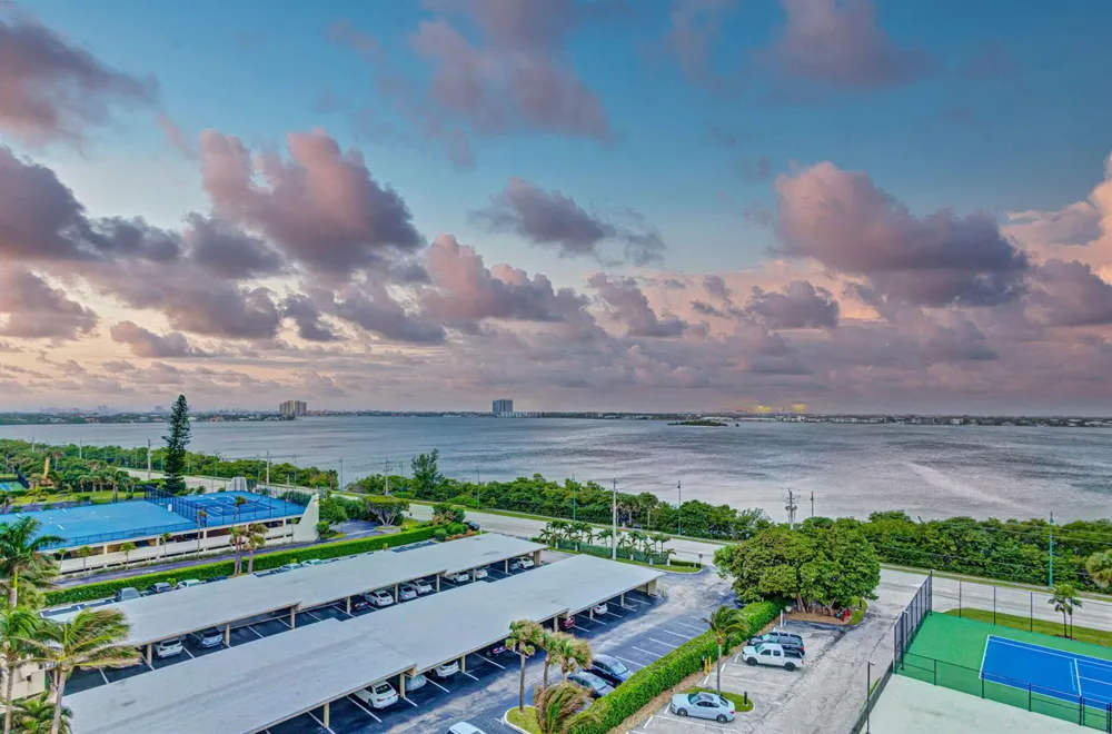5460 Ocean Drive #7C Singer Island, FL 33404