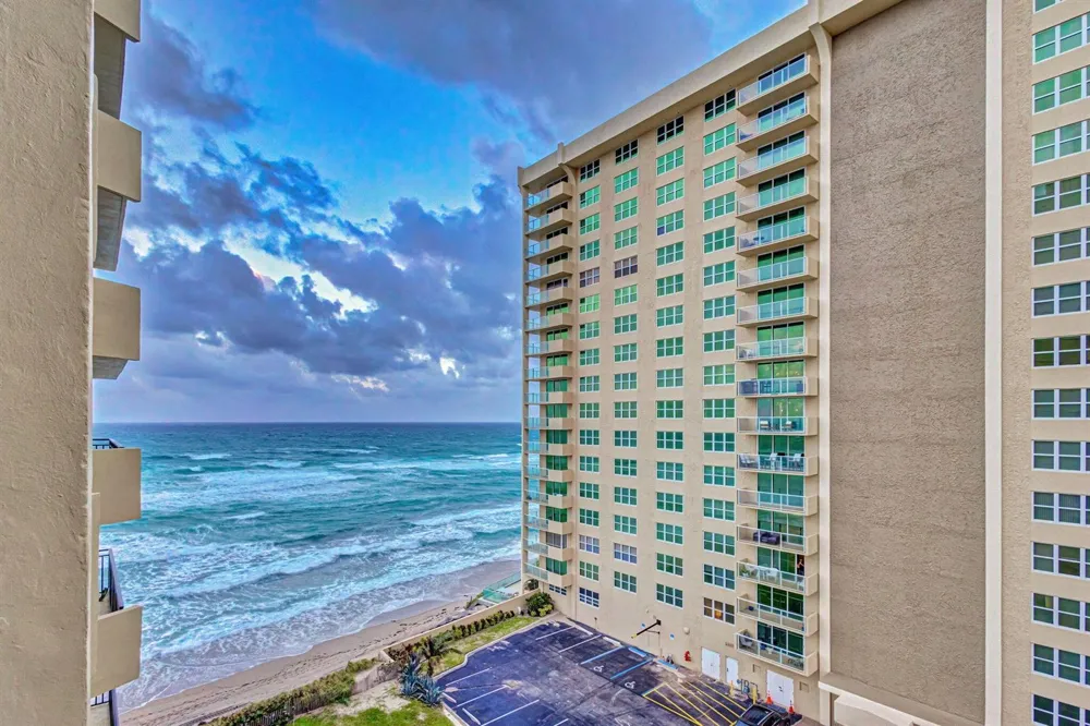 5460 Ocean Drive #7C Singer Island, FL 33404