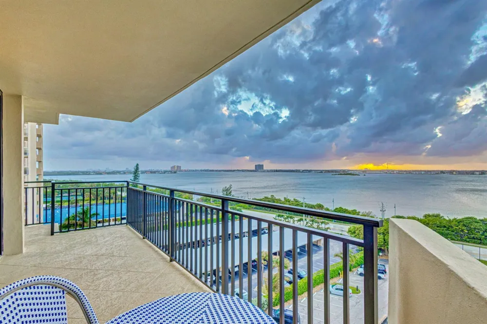 5460 Ocean Drive #7C Singer Island, FL 33404