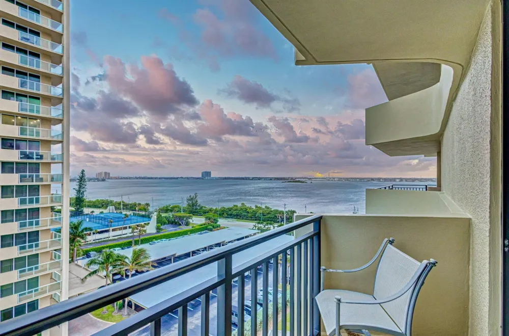 5460 Ocean Drive #7C Singer Island, FL 33404