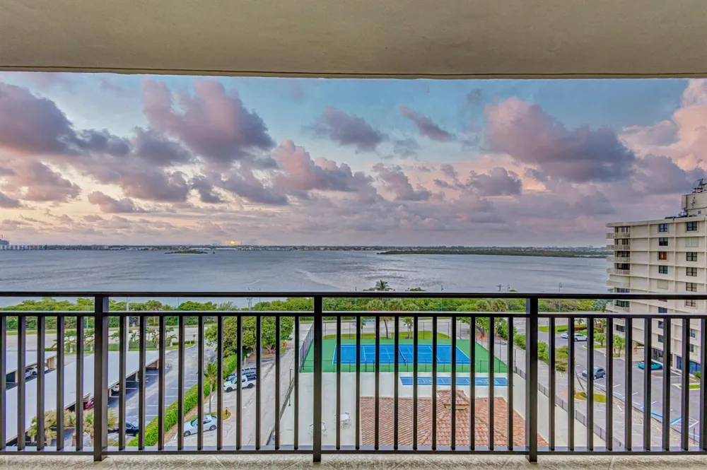 5460 Ocean Drive #7C Singer Island, FL 33404