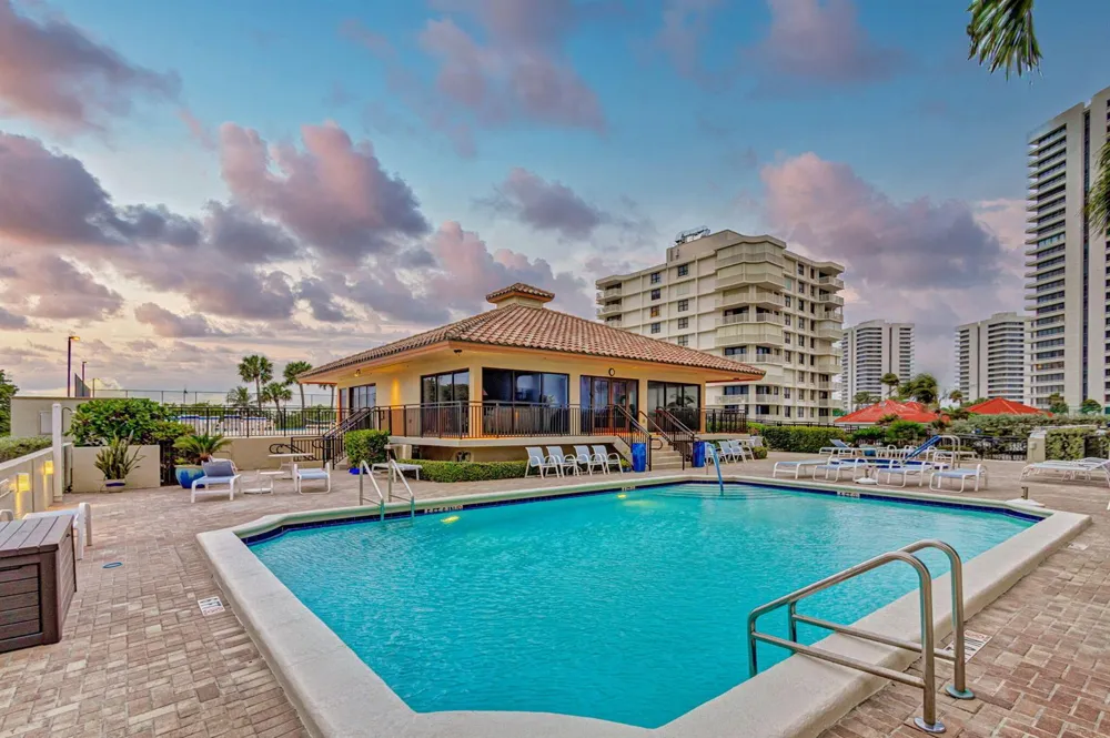 5460 Ocean Drive #7C Singer Island, FL 33404