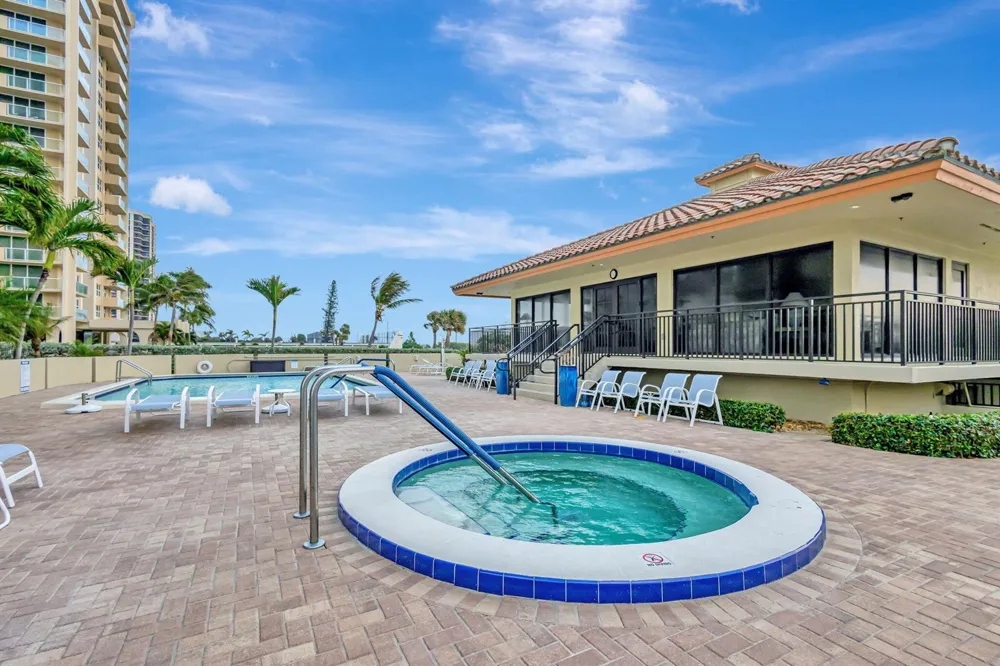 5460 Ocean Drive #7C Singer Island, FL 33404