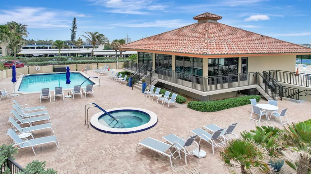 5460 Ocean Drive #7C Singer Island, FL 33404