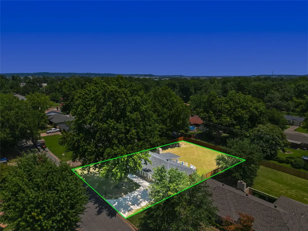 8217 Meadow Drive Fort Smith, AR 72908