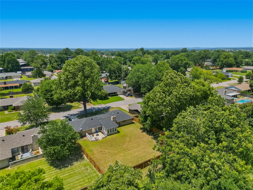 8217 Meadow Drive Fort Smith, AR 72908